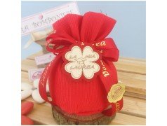 Sacchettino rosso per laurea con quadrifoglio