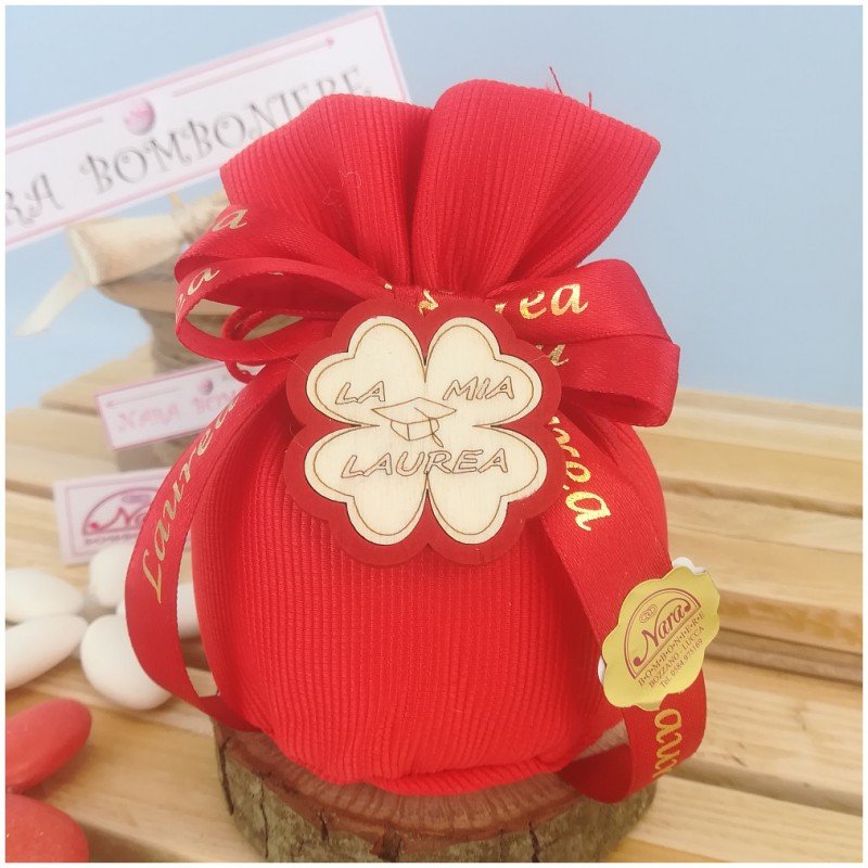 Sacchettino rosso per laurea con quadrifoglio