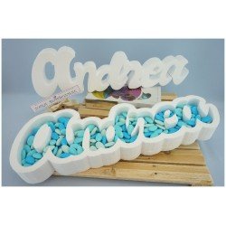 Nomi portaconfetti in polistirolo con confetti azzurri