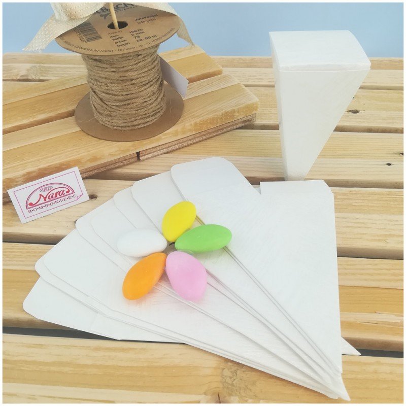 Coni portaconfetti per confettata