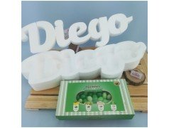 Scritta in polistirolo portaconfetti con confetti Verdi