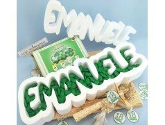 Scritta in polistirolo portaconfetti con confetti Verdi scritta emanuele