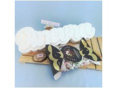 Scritta portaconfetti con confetti incartati mix Twist