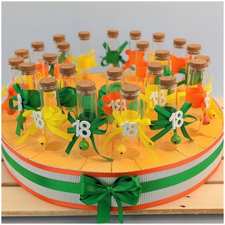 Torta di bomboniere per 18 anni