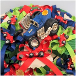 Torta di macchinine calamita centrale