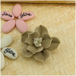 Fiore in porcellana Bomboniera Italiana