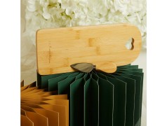 Tagliere lungo con coltellino firmato Claraluna