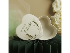 Scatola a Cuore con decoro olivo