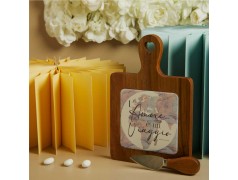 Tagliere in Acacia con coltellino di Claraluna