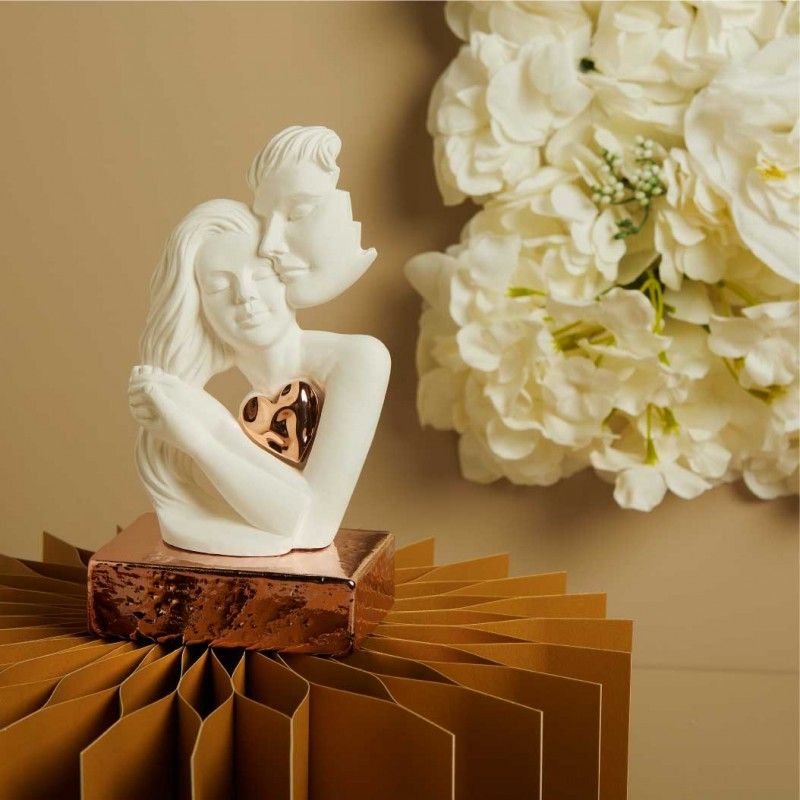 Bomboniere Matrimonio Coppia Innamorati con cuore su base oro e rosa 26264