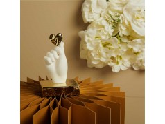 Mano in gesso Oro di Claraluna