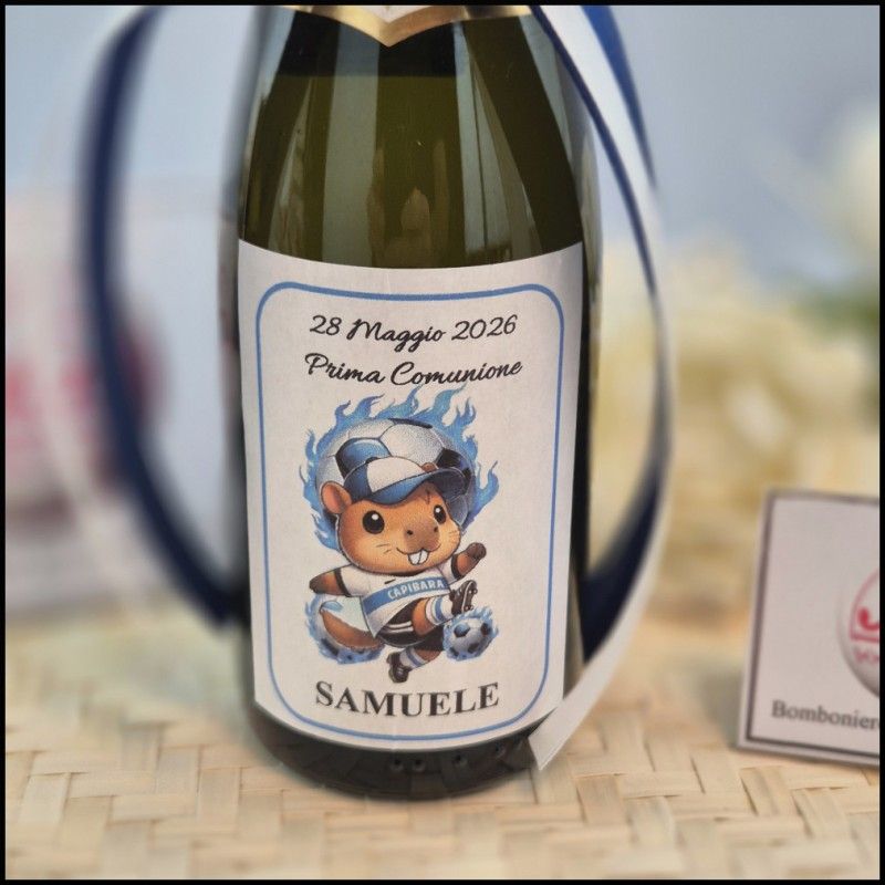 Bottiglie di prosecco con Capibara Calciatore