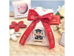 Bomboniera laurea sacchettino personalizzato con laureato