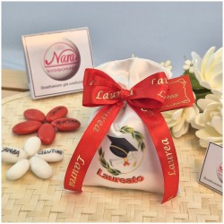 Sacchettino bomboniera con corona d'alloro e cappello