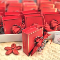 Portachiavi corona alloro da Laurea su scatolina