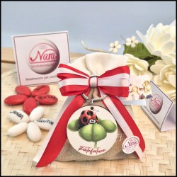 Bomboniera Cresima Sacchettino ricamato con portachiavi coccinella