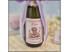 Mini prosecco con Pensionata che brinda