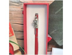 Bomboniera Laurea Medicina e Veterinaria Penna Rossa con Fonendoscopio