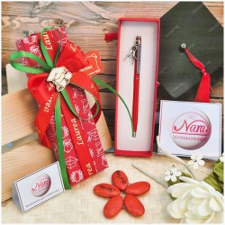 Bomboniera Laurea Architettura e Design Penna Rossa con Ciondolo Compasso