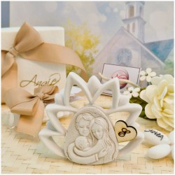 Bomboniera Sacra famiglia Fiore di loto in Pietra Leccese e Marmo con nome personalizzato