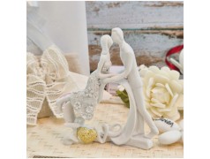 Bomboniera Matrimonio Sposi "Bacio d'Amore" in Resina Effetto Pietra con Cuore Oro