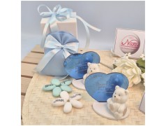 Bomboniera Battesimo orsetto per maschio in porcellana con cuore personalizzato