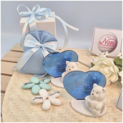 Bomboniera Battesimo orsetto per maschio in porcellana con cuore personalizzato