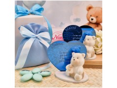 Bomboniera Battesimo orsetto per maschio in porcellana con cuore personalizzato
