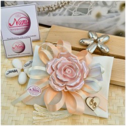 Bomboniera Matrimonio Cuscino Profumato con Rosa in Porcellana Rosa Cipria