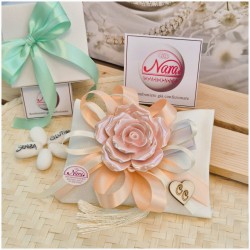 Bomboniera Matrimonio Cuscino Profumato con Rosa in Porcellana Rosa Cipria