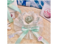 Bomboniera Matrimonio Debora Carlucci Fiore Piccolo in Cristallo e Porcellana Bianca con Fiore Candelina