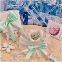 Bomboniera Matrimonio Debora Carlucci Fiore Piccolo in Cristallo e Porcellana Bianca con Fiore Candelina