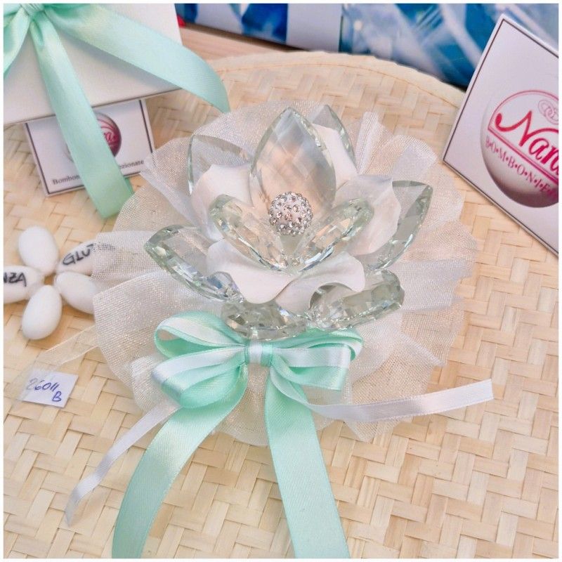 Bomboniera Matrimonio Debora Carlucci Fiore Medio in Cristallo e Porcellana Bianca con punto luce