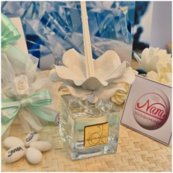 Bomboniera Matrimonio Debora Carlucci Profumatore Fiore in Ceramica Bianco con Essenza