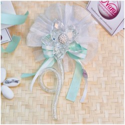 Bomboniera 18 Compleanno Debora Carlucci Fiore in Cristallo su Stelo Curvo Polvere di Stelle