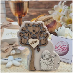 Bomboniera Comunione Albero della Vita in Pietra e Legno con Bambino con Calice e Nome