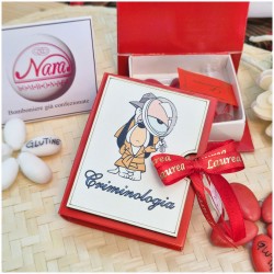 Bomboniera Laurea Criminologia Scatolina Libro con Cane Detective