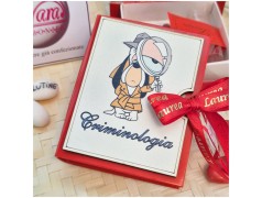 Bomboniera Laurea Criminologia Scatolina Libro con Cane Detective