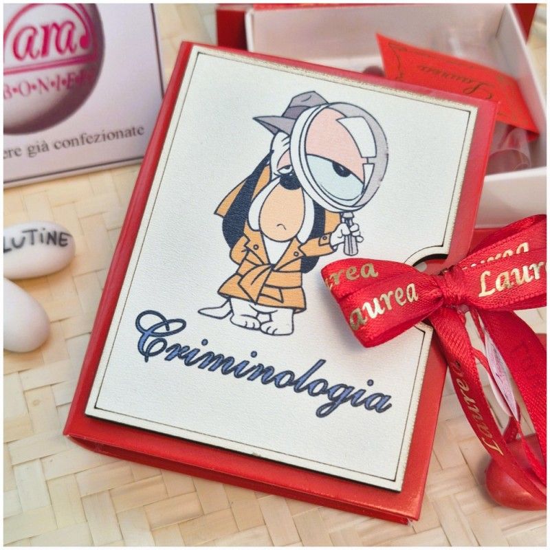 Bomboniera Laurea Criminologia Scatolina Libro con Cane Detective