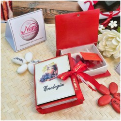 Bomboniera Laurea Enologia e Agraria Scatolina Libro con Botte e Uva