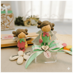 Bomboniera Bimba Angelo Naif Colorato con Cuore Statuina media