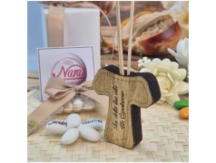 Bomboniera Comunione e Cresima Profumatore Tau in Legno con Frase Capolavoro