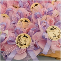 Bomboniera Comunione Ginnastica Artistica Magnete in Legno Personalizzato con Nome