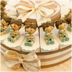 Torta Bomboniera Battesimo Bimbo Il Principe Sognatore Statuina Seduta con Ranocchio