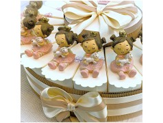 Torta Bomboniera Battesimo Bimba "Principessa Sognatrice" Seduta con Unicorno