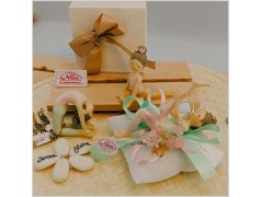 Bomboniera Comunione Solidale "Ginnasta dei Sogni" - 3 Statuine Sportive Assortite (Ritmica e Artistica)