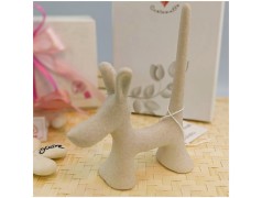 Bomboniera Solidale Cuorematto Cane Porta Anelli in Ceramica Bianca