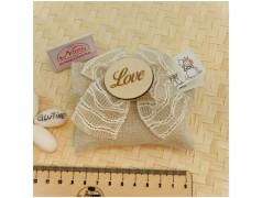 Bomboniera Matrimonio Sacchetto Shabby Chic in Juta e Pizzo con Iniziali in Legno