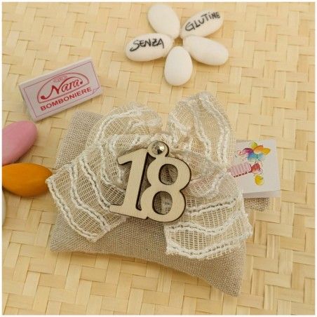 Bomboniera 18 Anni Sacchetto Shabby Chic in Juta e Pizzo con Numero in Legno