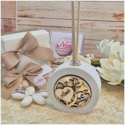 Bomboniera Profumatore Tondo in Pietra e Legno con Albero della Vita e Cuore Personalizzato